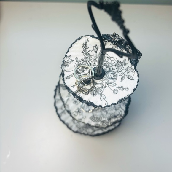 Handmade 3 Tier Scallop Shell Jewelry Stand With Black Rose Decoupage design - Picture 9 of 9